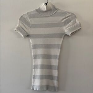 2b bebe Ribbed Knit Top in Gray/Silver and White